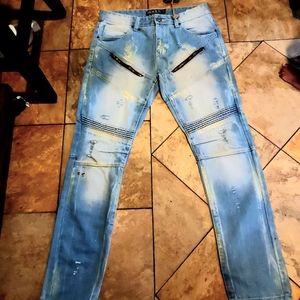 Brand new men Designer jeans..very SHarp size 34 .